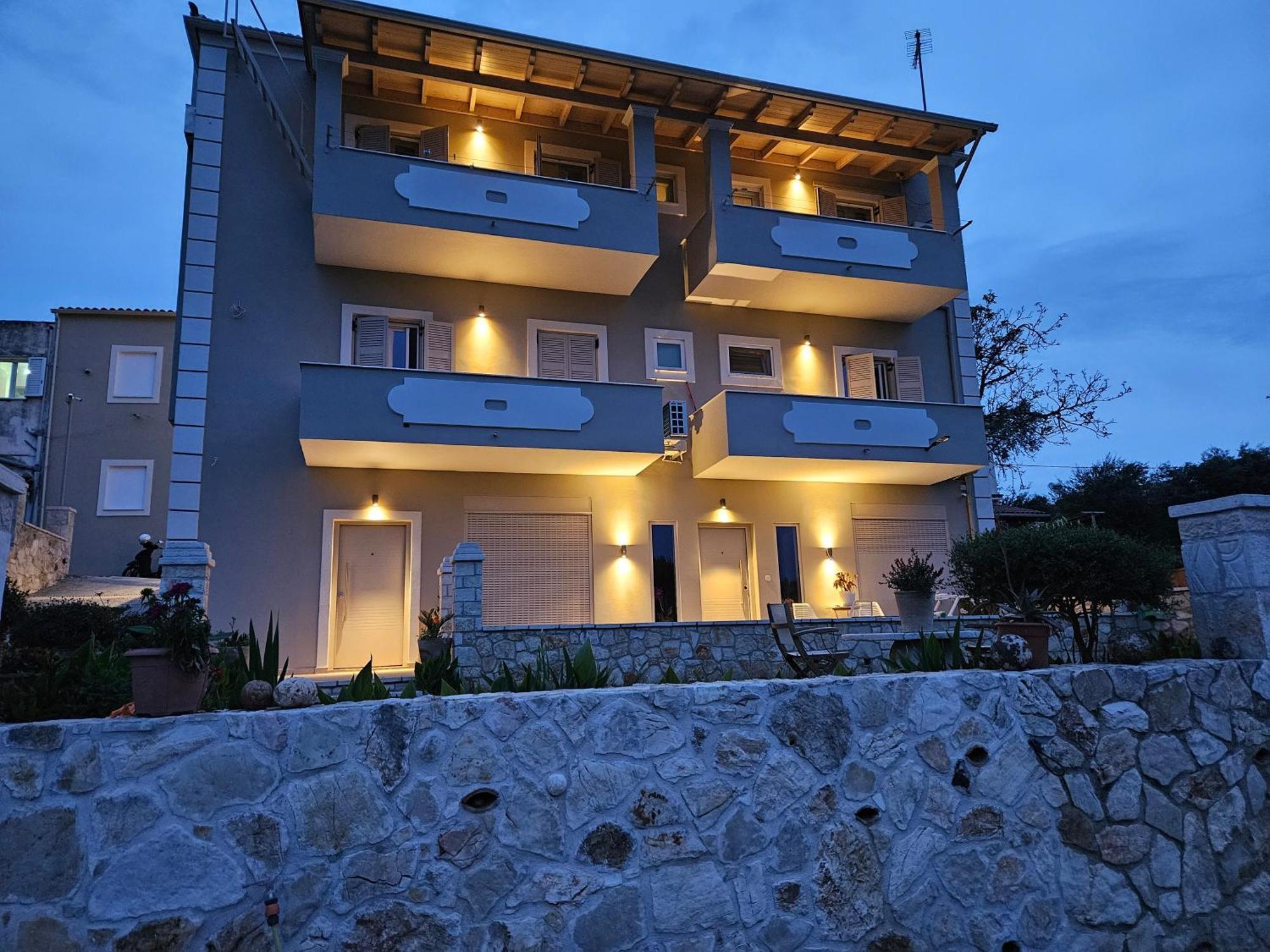 Апартаменты Grey Luxury House Ипсос Экстерьер фото