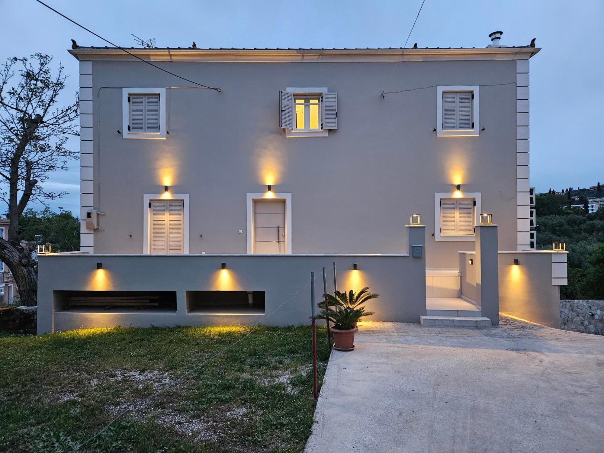 Апартаменты Grey Luxury House Ипсос Экстерьер фото