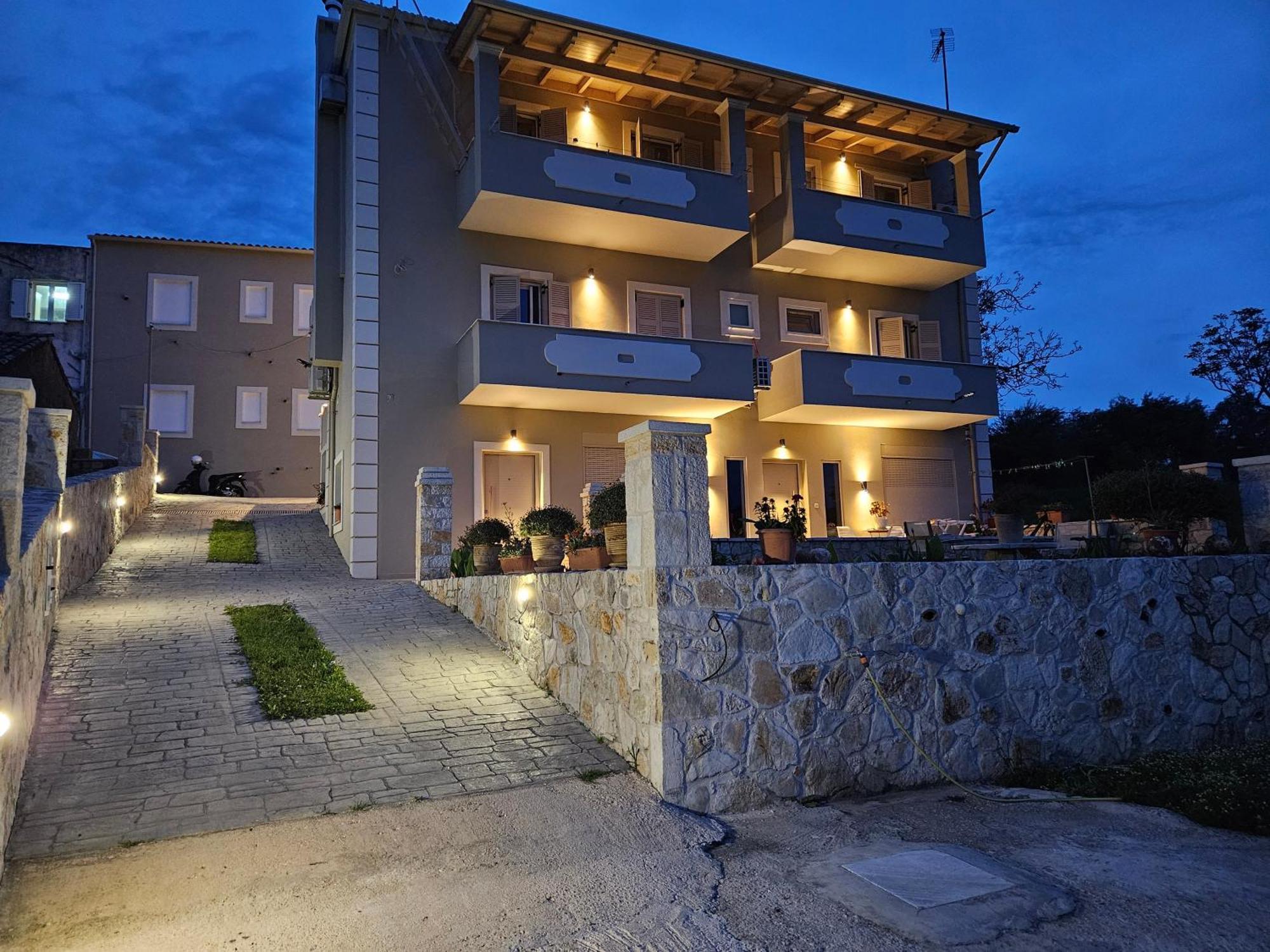Апартаменты Grey Luxury House Ипсос Экстерьер фото