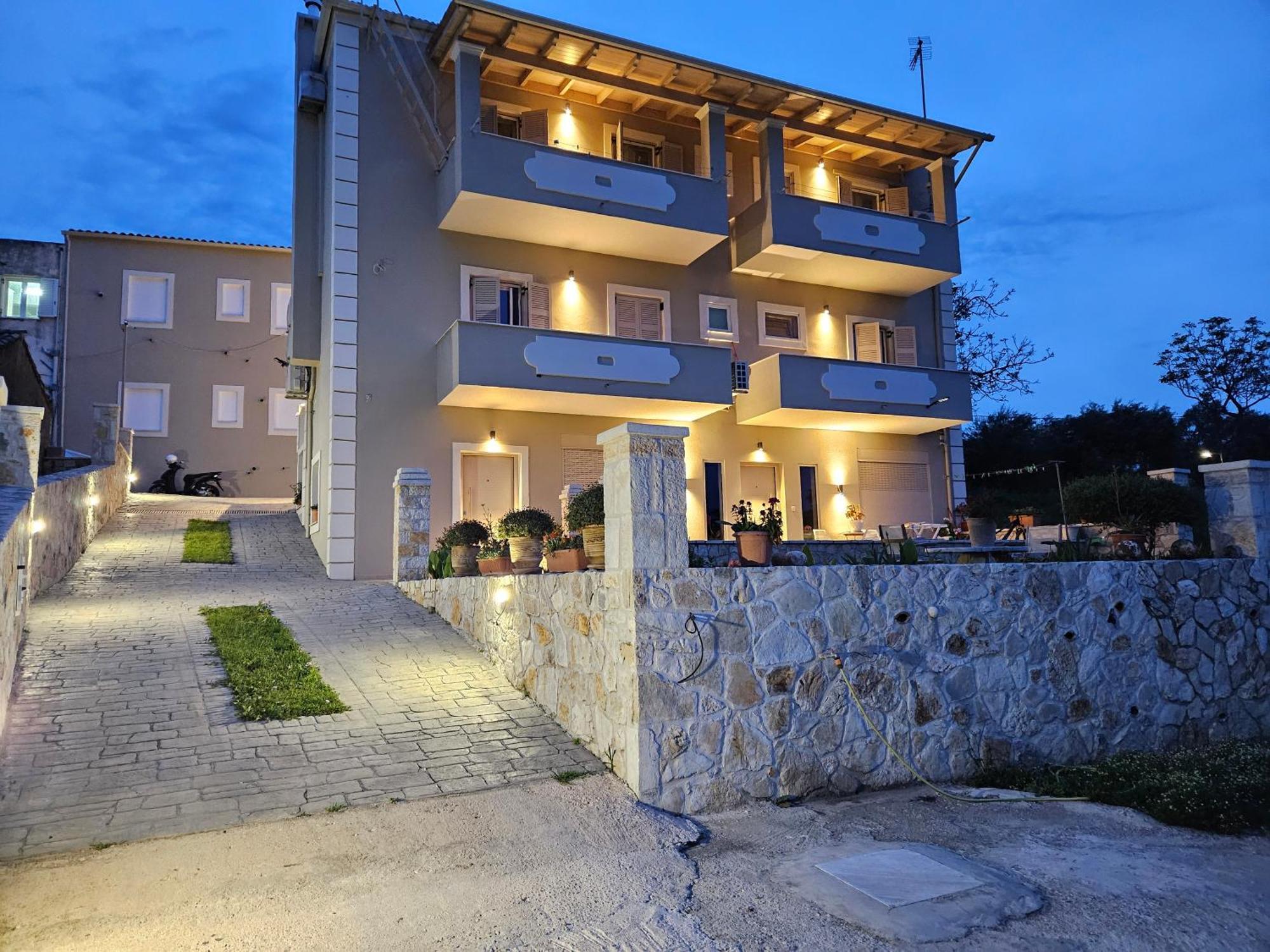 Апартаменты Grey Luxury House Ипсос Экстерьер фото